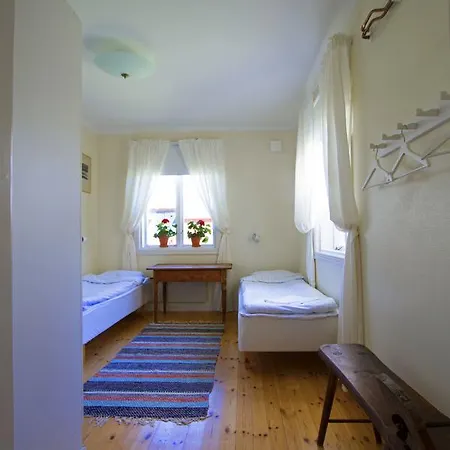 Bed & Breakfast Gasthem Tva Gula Hus *